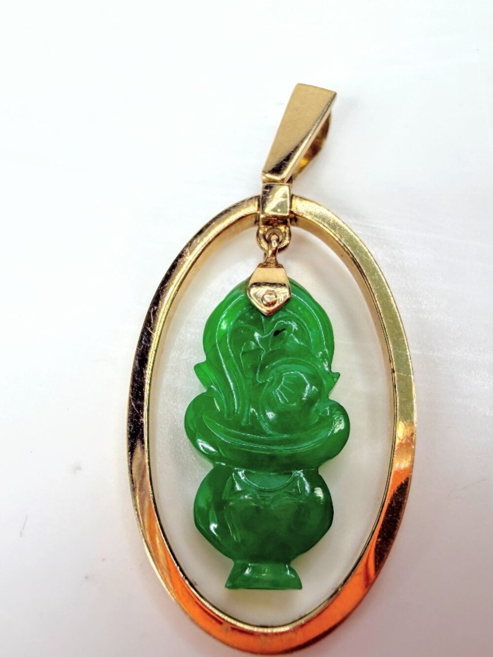 c50's 14K Gold Green Jadeite Carved floral boutique in Vase Pendant 3.8g JR1998